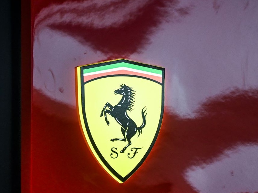 Ferrari SP-8, la nuova roadster della serie one-off