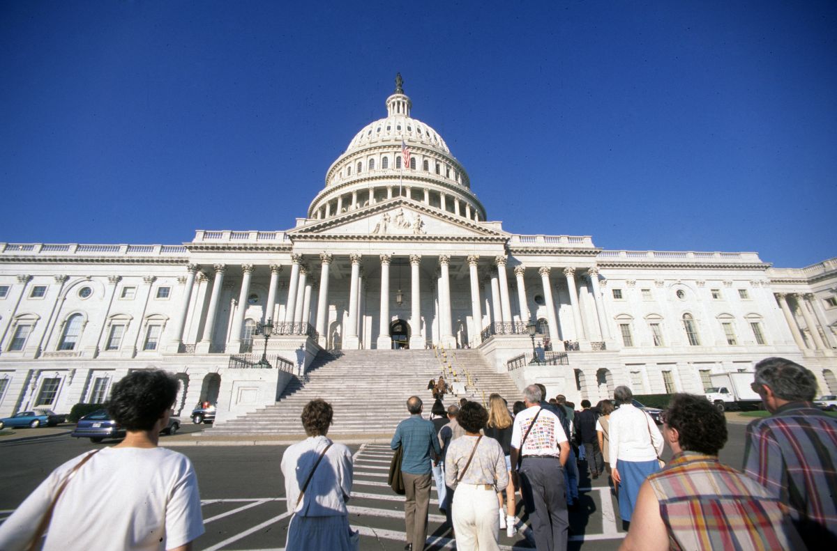 Blitz Venezuela, Capitol Hill contro Trump: “Illegale”. Ma è spaccato
