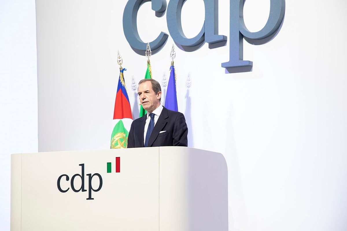 Cdp spinge su IA e sostenibilità, ma gli italiani sono divisi