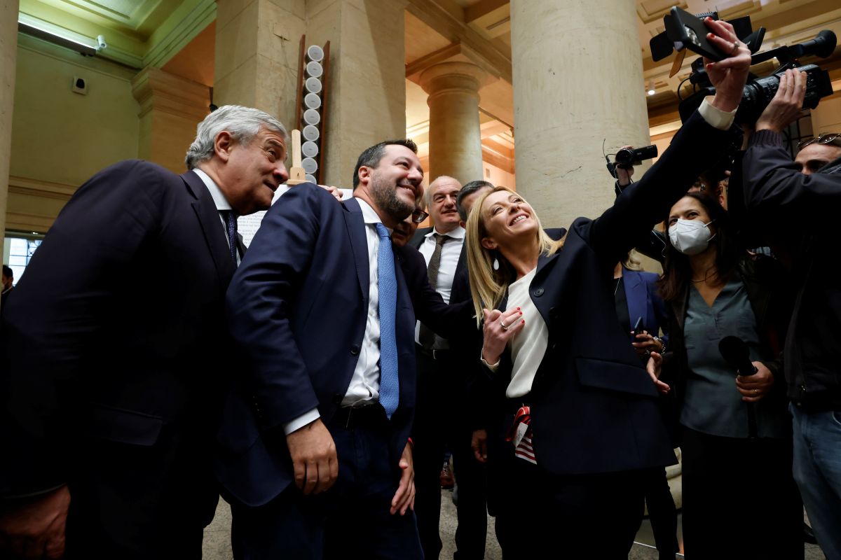 Centrodestra, partita doppia: Veneto blindato, Campania all’assalto