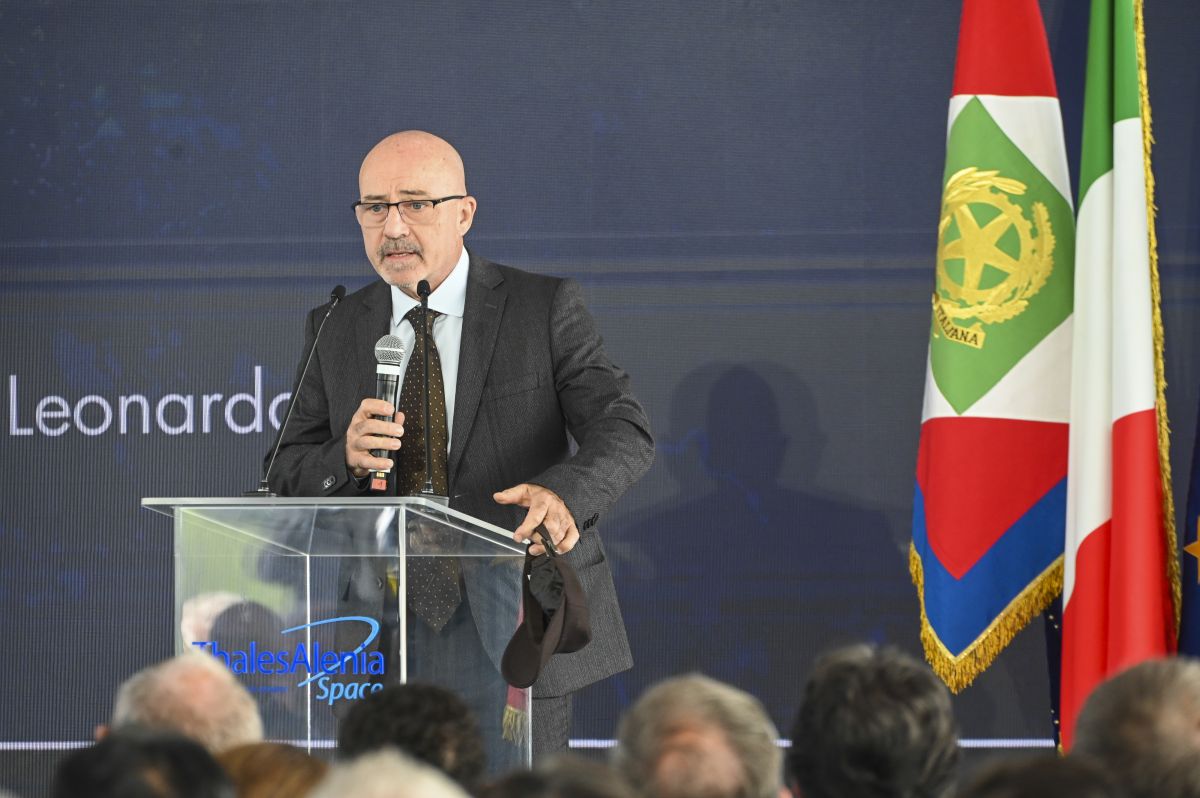 Leonardo accelera: ordini record e lo scudo “Michelangelo”