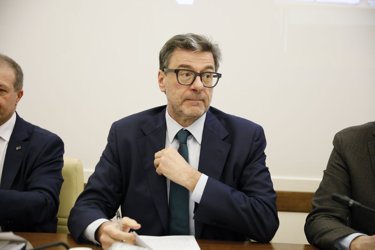 Manovra, accordo con le banche: Irap salva ma il conto sale