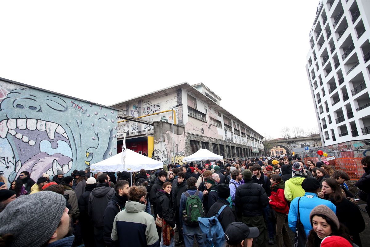 Sgombero del Leoncavallo: fine di un’era, ma la doppia morale regna