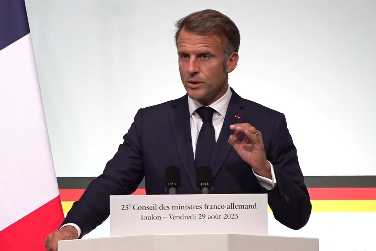 Francia, ribaltone: socialisti verso il governo con i Républicains