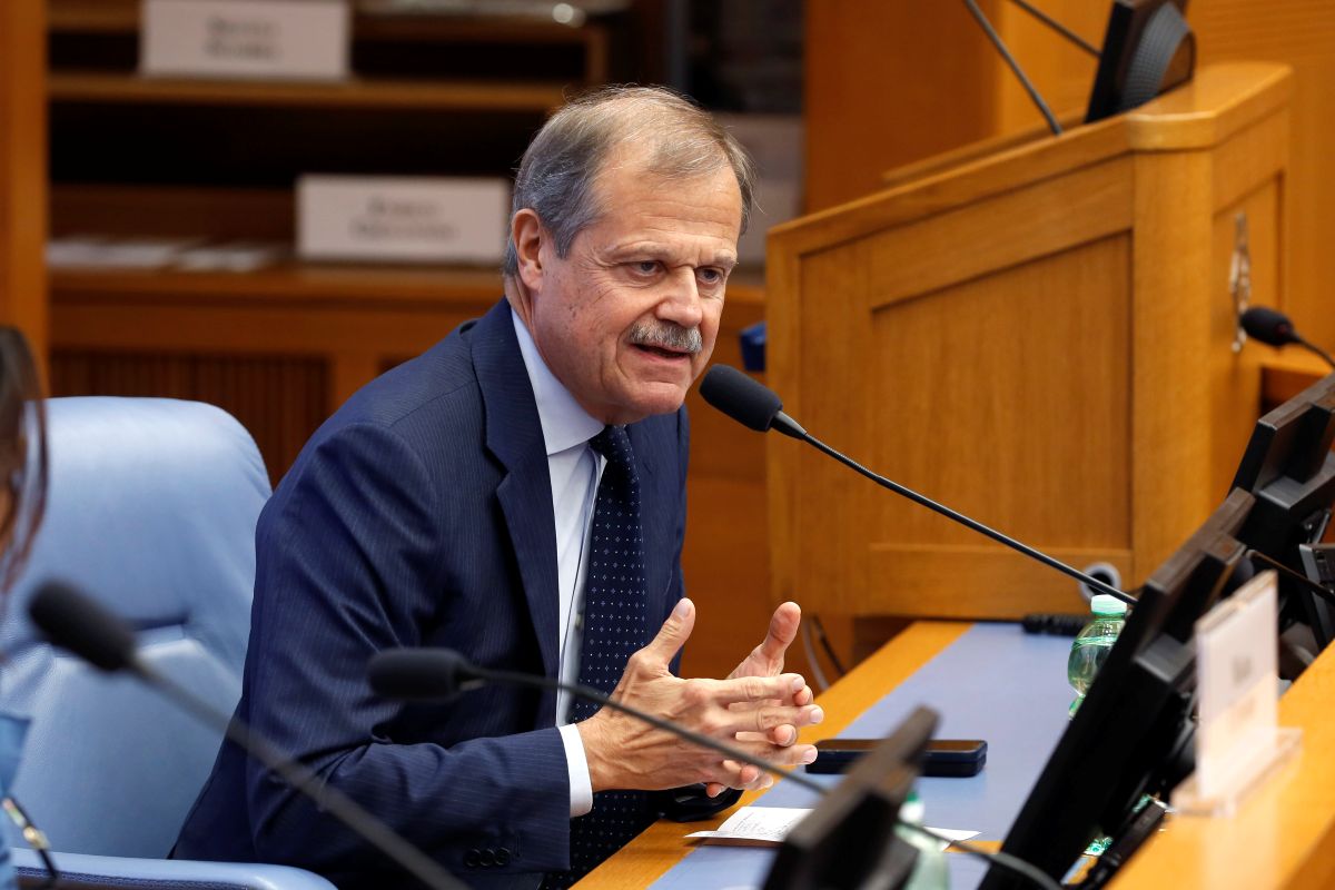 Sondaggio ISPI: Gli italiani si sentono più europei, gli Usa “cadono”