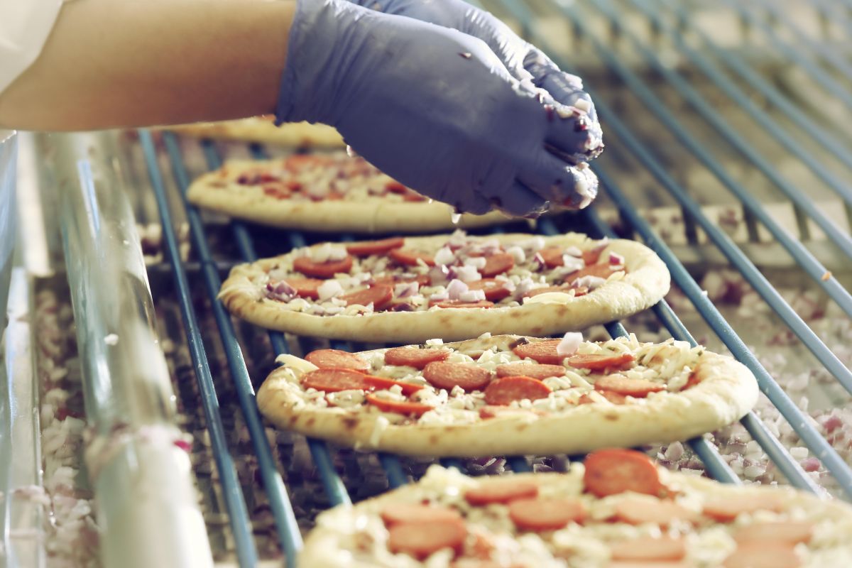 Pizza in affanno negli USA: costi, delivery e salute cambiano tutto