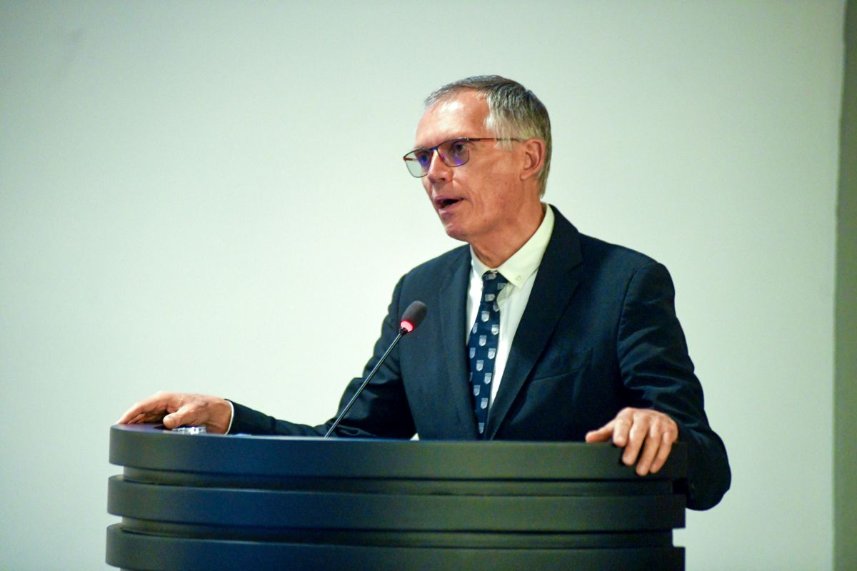 Tavares: l’Europa rischia di svendere le fabbriche auto ai cinesi