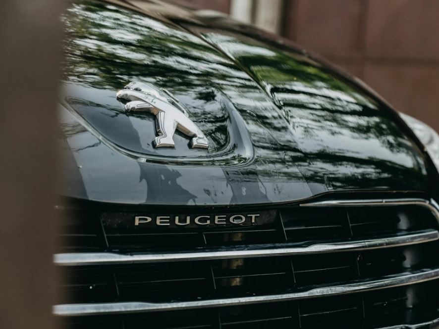 Peugeot festeggia a Sochaux le 200.000 unità della 3008: il SUV che conquista l’Europa
