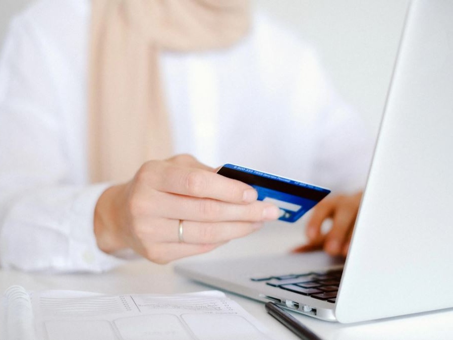 Il nuovo credito corre: il BNPL supera il prestito tradizionale. E cambia il modo di comprare