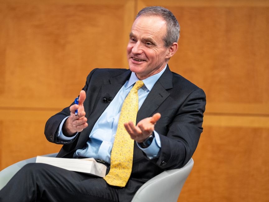 Simon Johnson: “Temo una seconda grande crisi finanziaria, stavolta innescata dalle stablecoin”