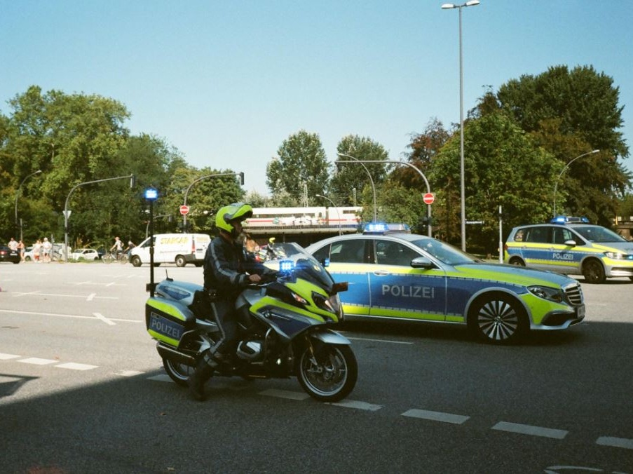Spari ed esplosioni a Monaco: un morto e indagini in corso