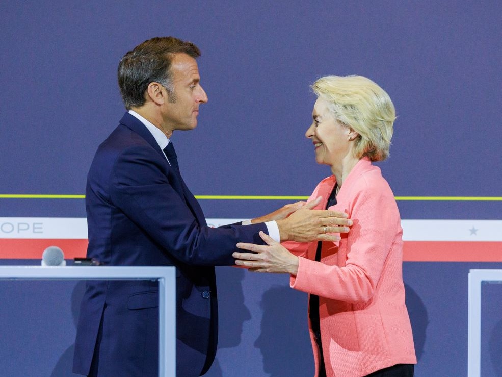 Macron e von der Leyen: “Ricercatori americani, scegliete l’Europa'