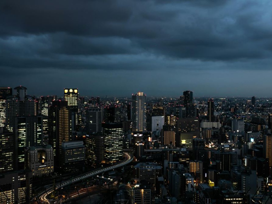Giappone, metro in tilt a Osaka: migliaia costretti a dormire all’Expo