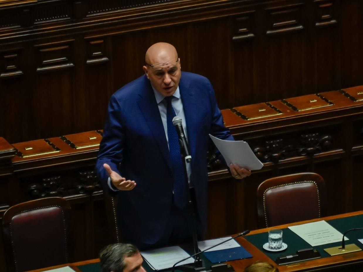 Digitale, Crosetto: “Il settore ICT italiano vale oltre 42 miliardi nel 2024. Il tempo per innovare è adesso”