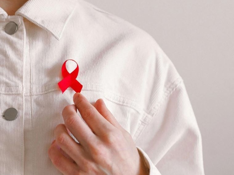 Aids, 25 chiamate al giorno al Telefono Verde: l’ISS registra un ritorno di timori che si credeva superato