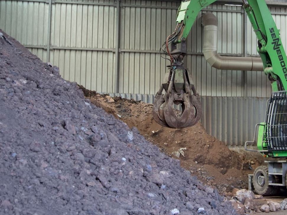 Rifiuti speciali, Italia sopra la media Ue: riciclato il 73% nel 2023, mercato in crescita