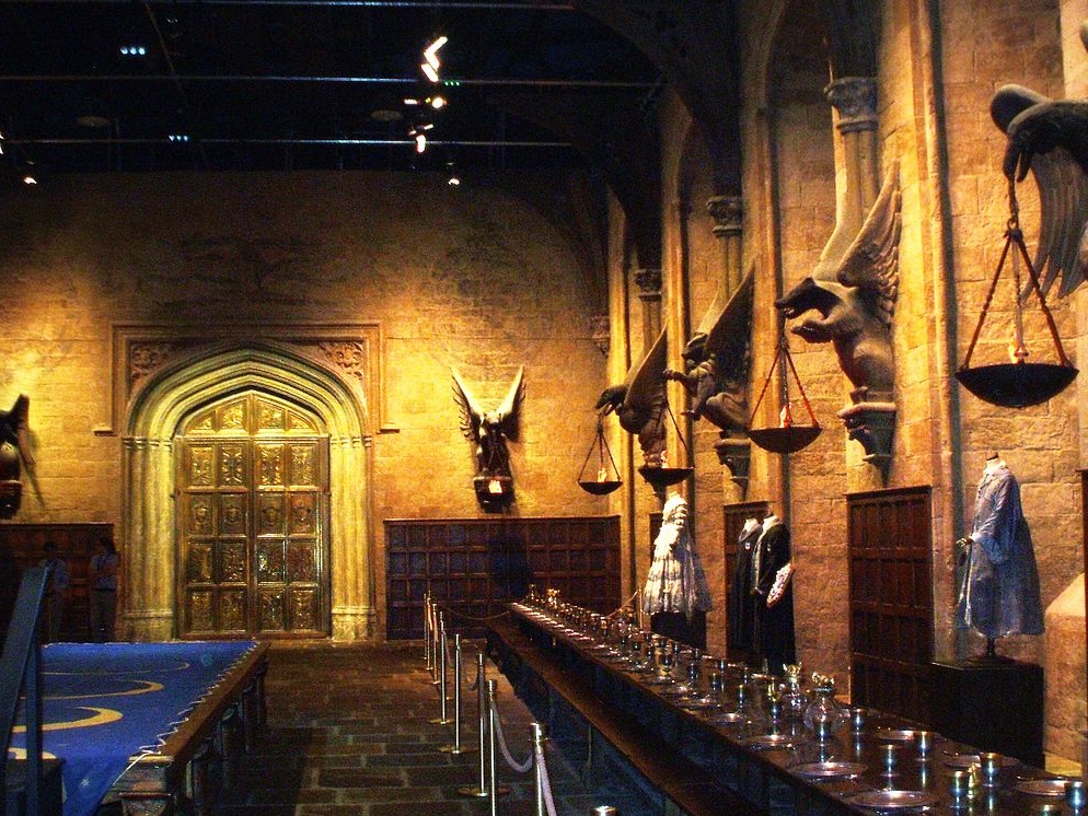 Cinema ed editoria in lutto: addio a Stuart Craig, l’architetto visivo di saghe miliardarie