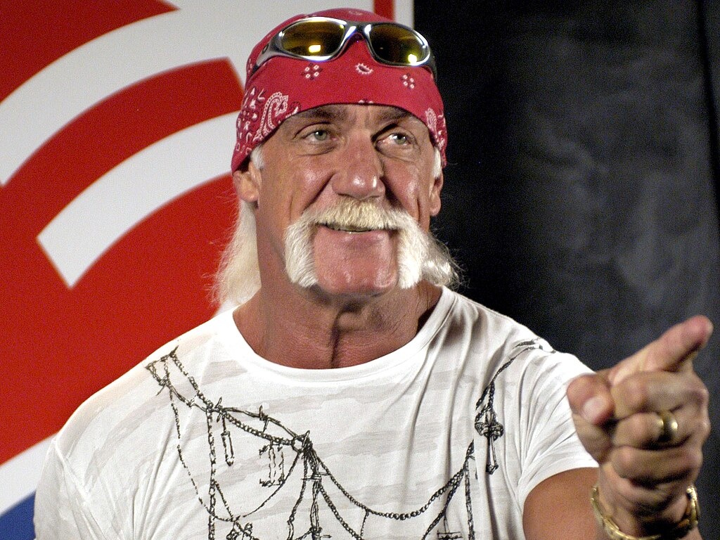 Hulk Hogan è morto, addio alla leggenda del wrestling. Aveva 71 anni ed era un fan di Trump