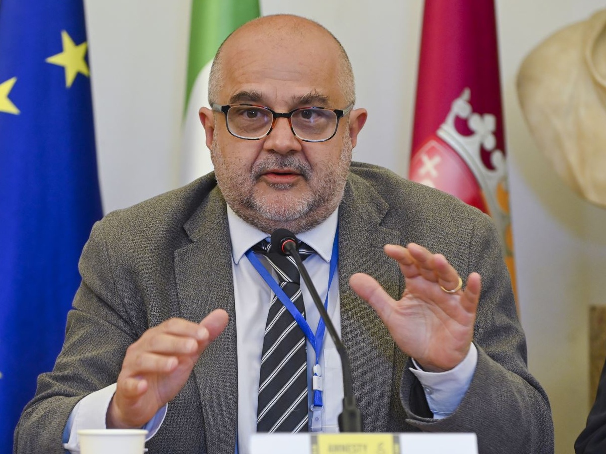 Carceri al collasso, Antigone denuncia: Senza respiro, record di suicidi nel 2024