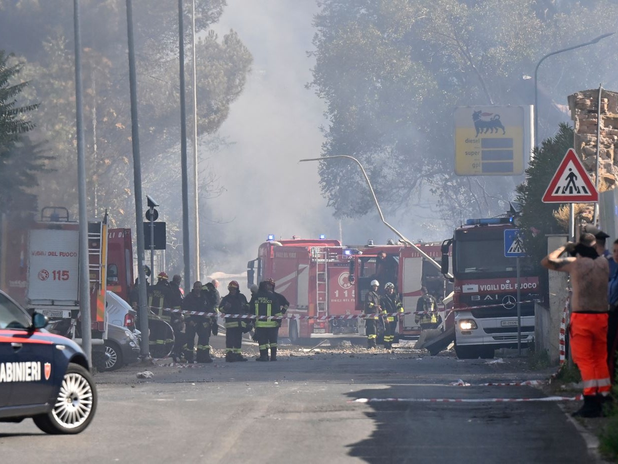 Esplosione a Roma in via dei Gordiani: almeno 29 feriti
