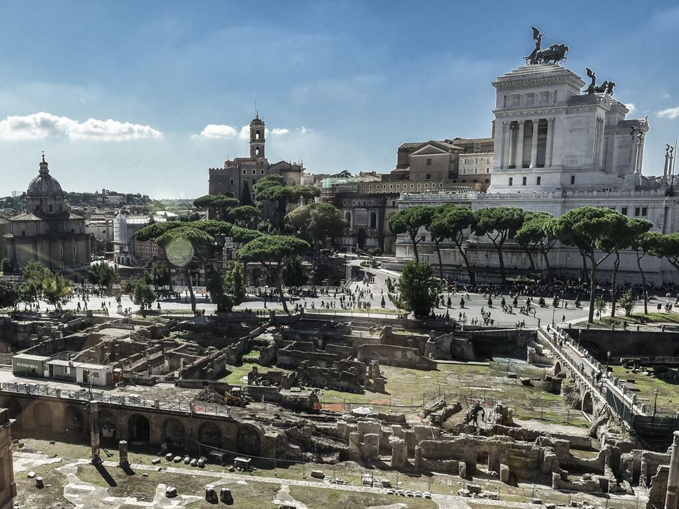 Mercati di Traiano, la luce che racconta Roma: il progetto Areti-Acea come architettura dello sguardo