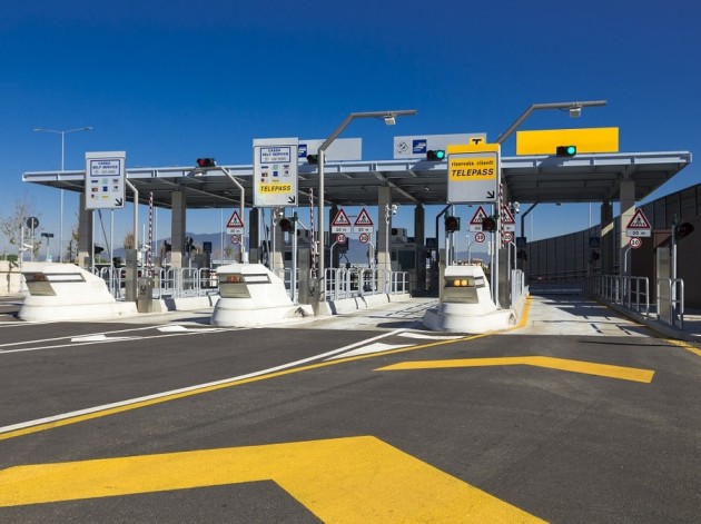 Dal 2026 pedaggi in salita: perché viaggiare in autostrada costerà di più