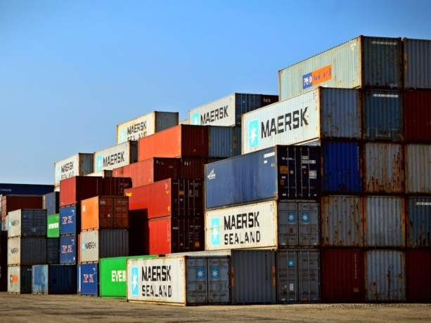 Export extra UE fermo a novembre, import in forte calo