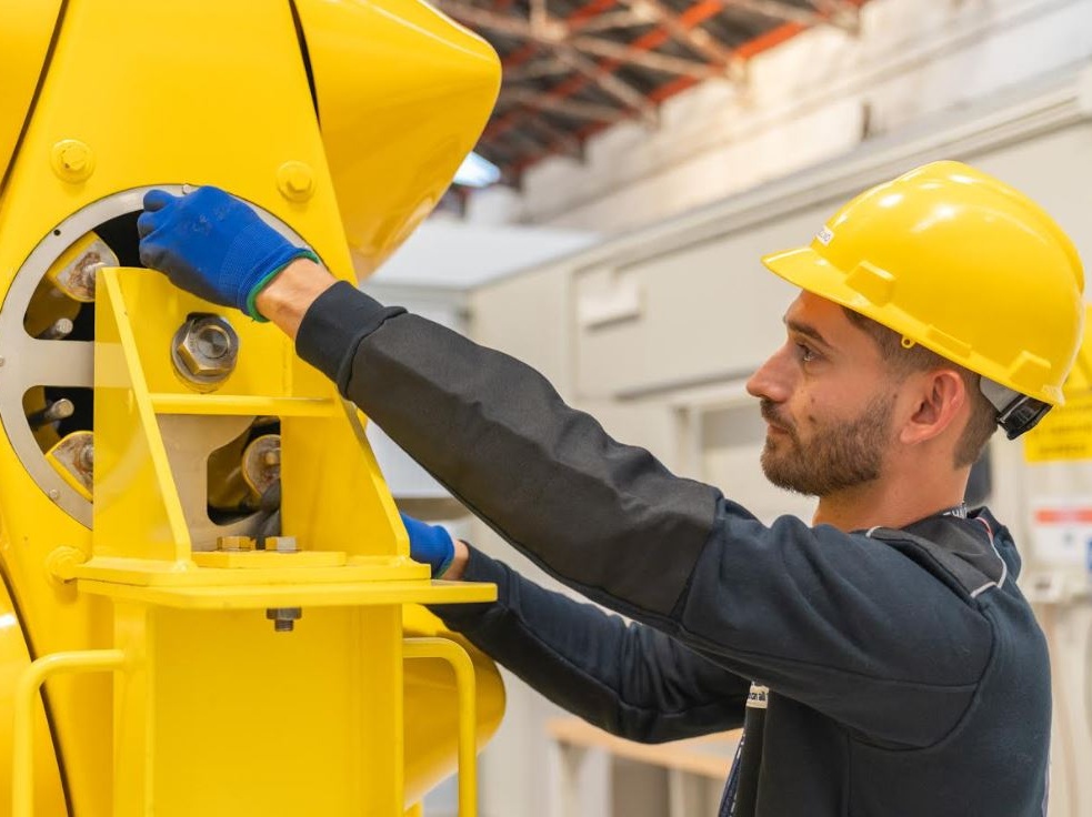 Thales rafforza il supporto alla Marina Militare: nuovo Navy Service Centre a Taranto e contratti pluriennali