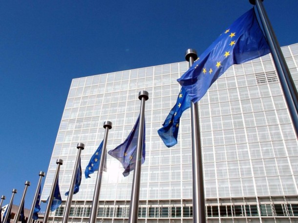 Commissione Ue, oggi le proposte su automotive, piano casa e salute