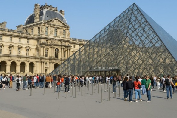 Il Louvre si ferma, sciopero nel museo simbolo di Parigi