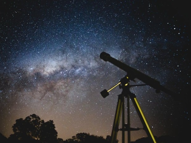 Filamenti caotici nella più grande culla di pianeti mai vista