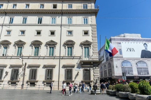 Manovra, scontro nella maggioranza: salta il pacchetto pensioni. Opposizioni all’attacco