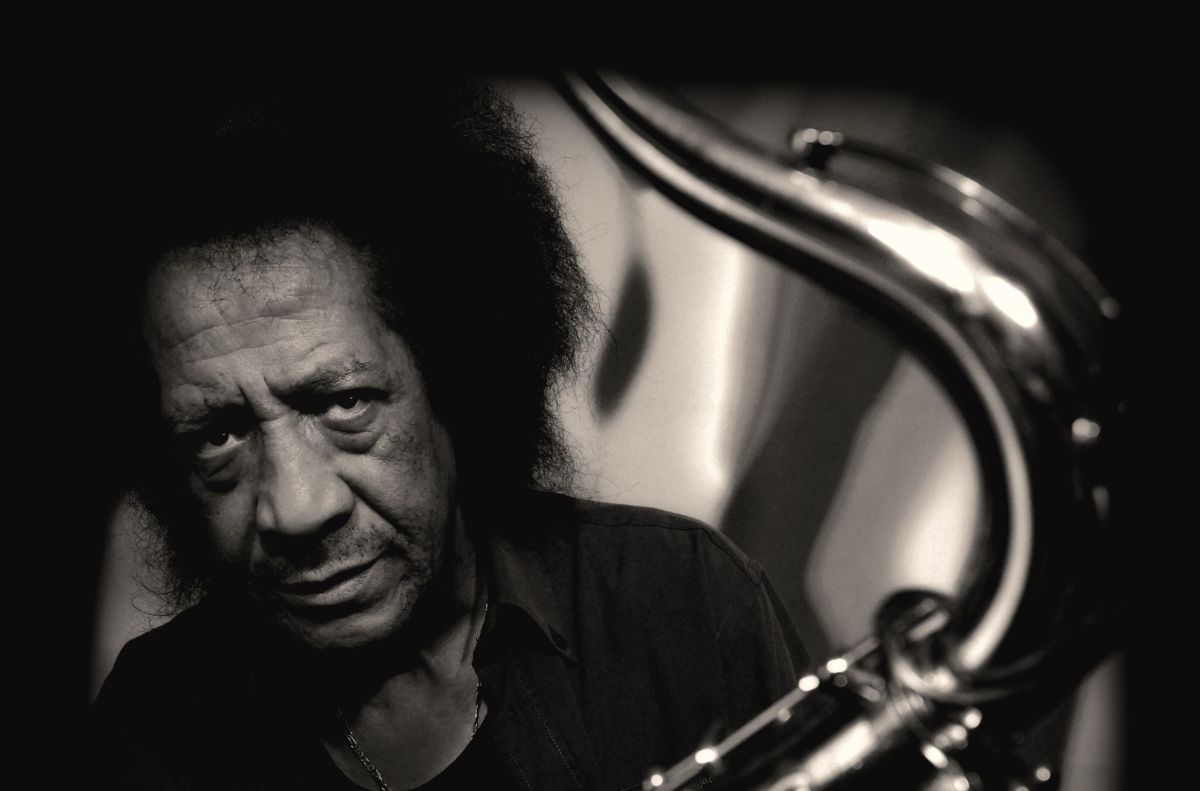 Addio a James Senese, il sax che ha dato voce all’anima di Napoli