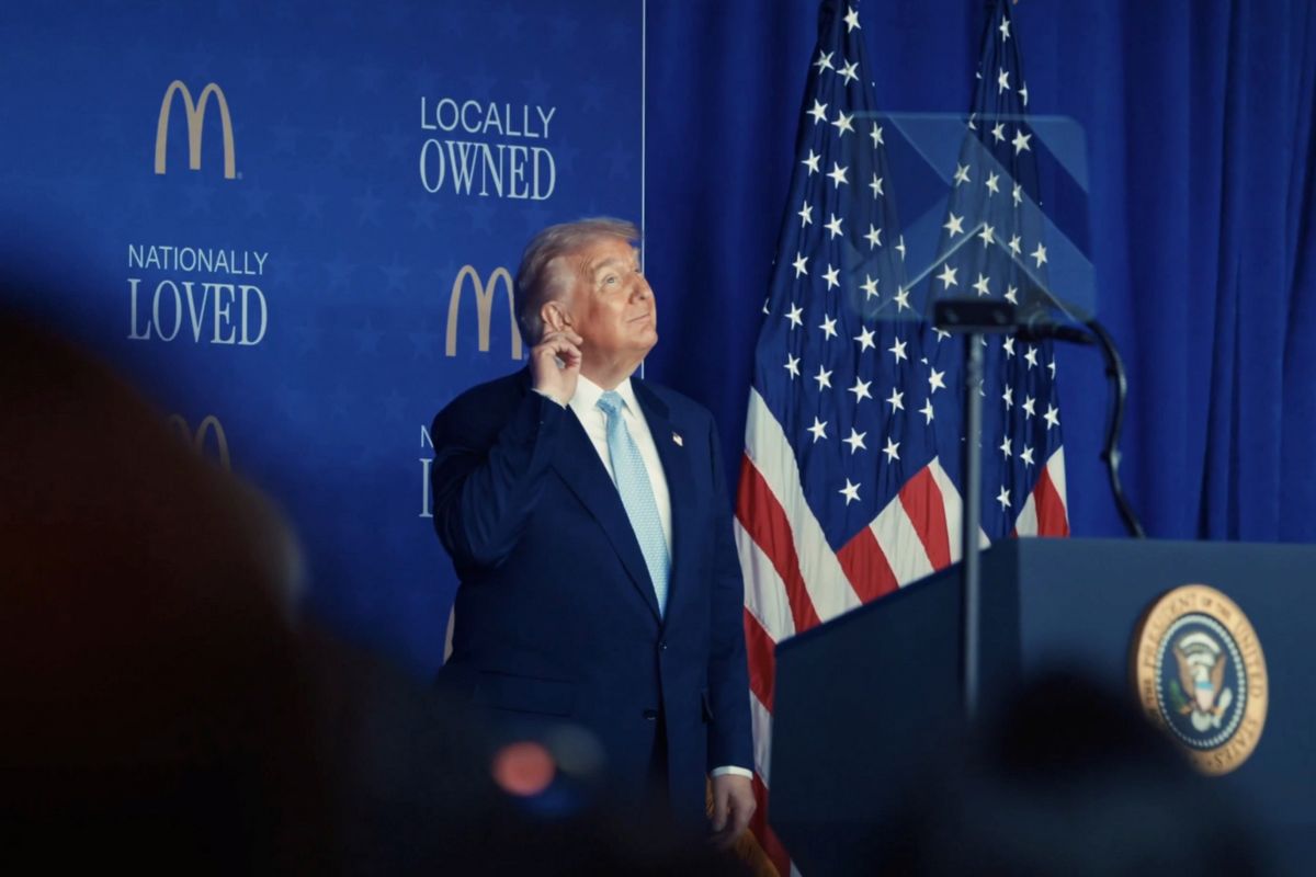 Visti come ricatto politico: Trump sfida e umilia l’Europa