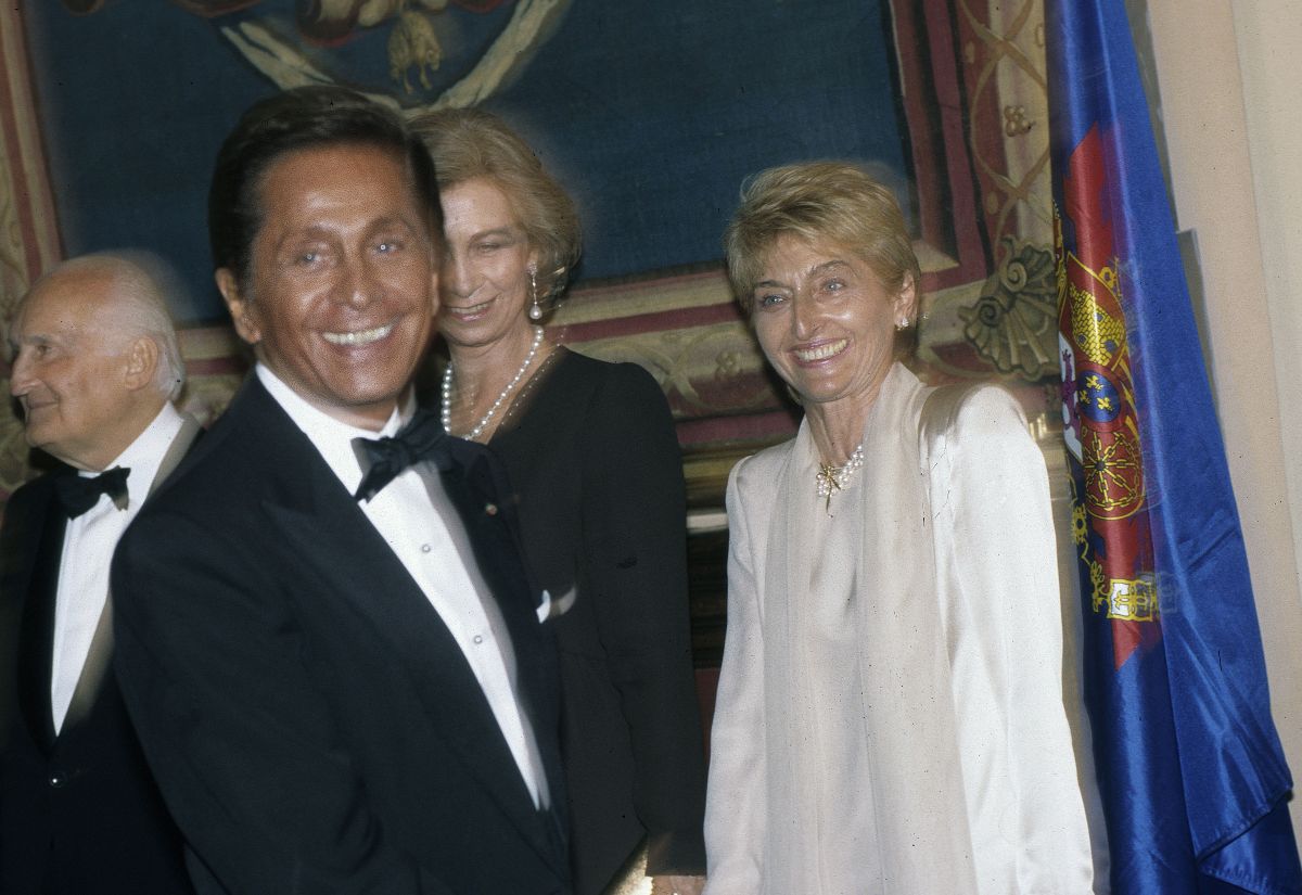 Muore Valentino, l’uomo che ha trasformato l’eleganza in potere